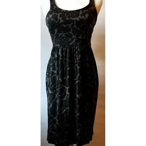 Splendid dress black and grey rose pattern